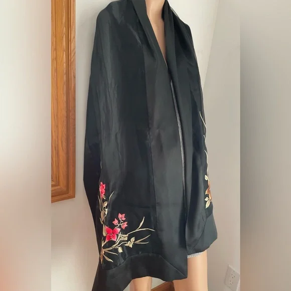 Embroidered black scarf shawl event wrap - Picture 7 of 8
